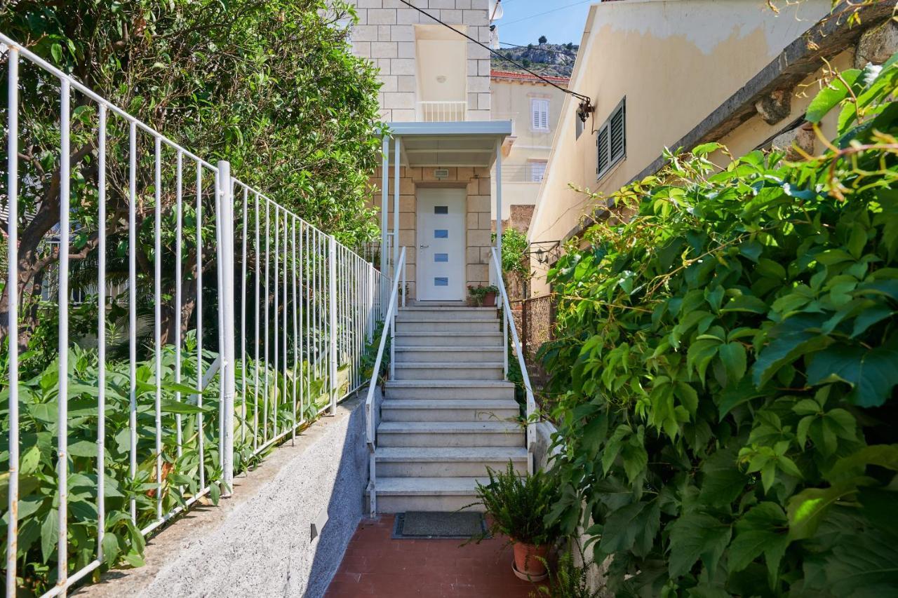 Newly Renovated Apt. Near To Entrance To Old Town Dubrovnik Bagian luar foto